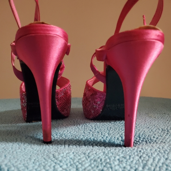 Touch Ups Sequin Heels - Picture 4 of 4